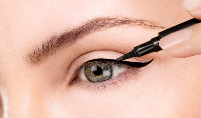 Как определить форму глаз и подобрать под них идеальный макияж со стрелками | OkBeauty
